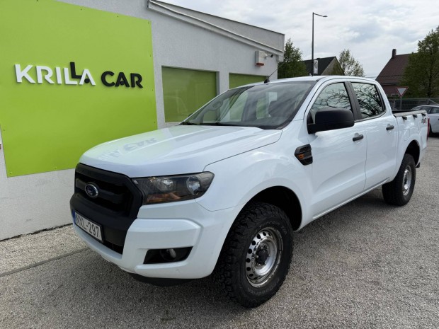 Ford Ranger 2.2 TDCi 4x4 XL Szervizkönyv / magy...