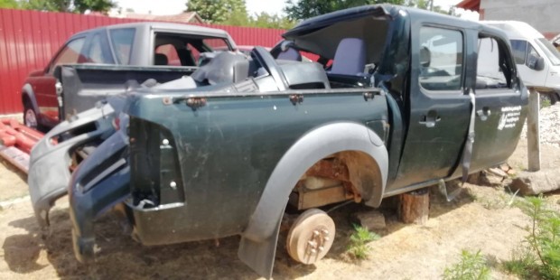 Ford Ranger 2.5 tdci hi�nyosan