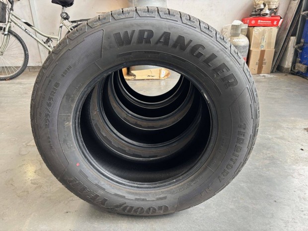 Ford Ranger Goodyear j gumi 4 db 255/65 R18