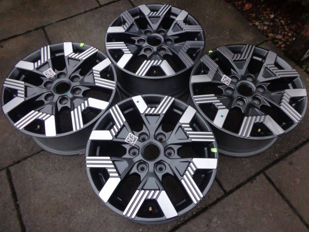 Ford Ranger Hybrid �j gy�ri alufelnik