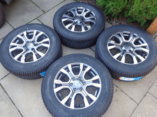 Ford Ranger Wildtrak / Raptor új gyári téli garnitúra