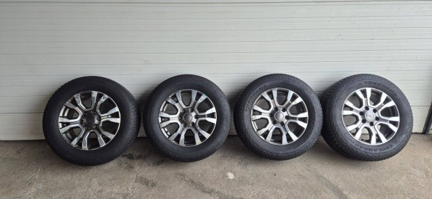 Ford Ranger alufelni + gumi