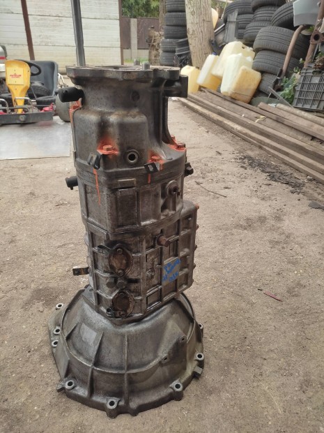 Ford Ranger s Mazda B2500 tnzett bontott vlt. 