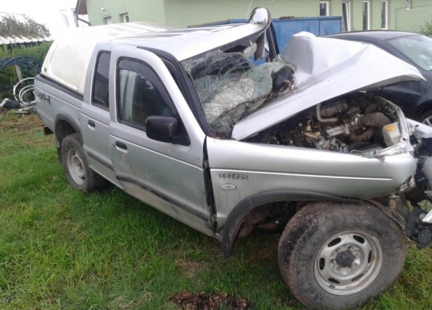 Ford Ranger s Mazda B2500 bontott alkatrszek eladk 