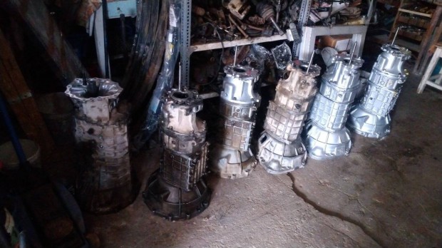 Ford Ranger s Mazda B2500 bontott vlt elad beptsi garancival. 