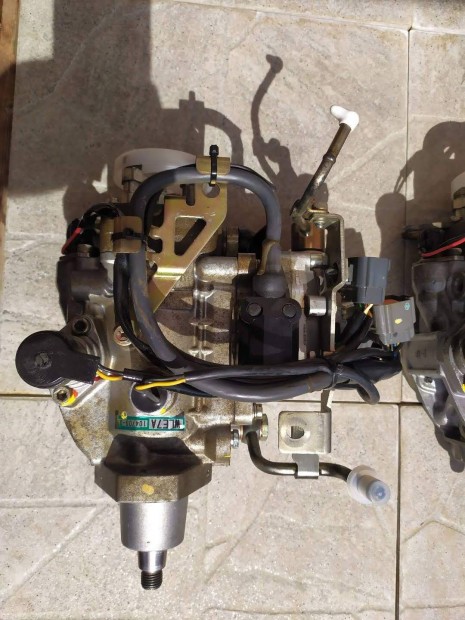 Ford Ranger �s Mazda B2500 fel�j�tott zexel adagol� 