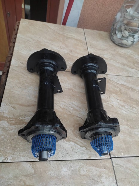 Ford Ranger s Mazda B2500 vadonatj differencilm toldat elad. 