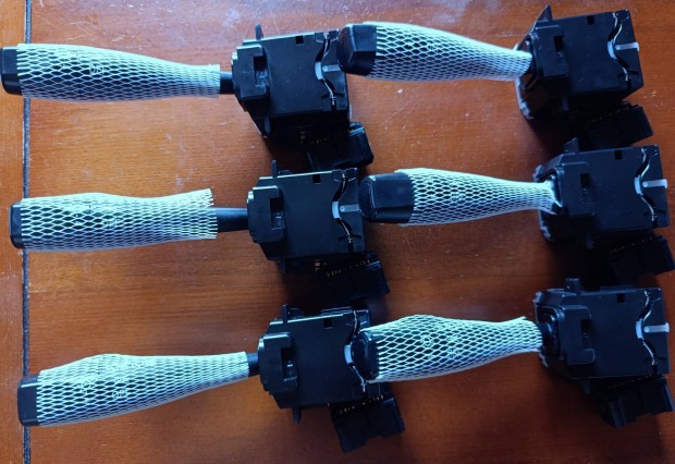 Ford Ranger s Mazda B2500 vadonatj vilgts kapcsol. 