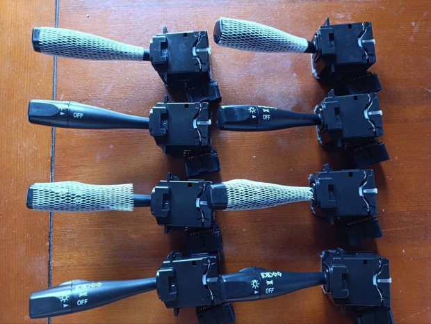 Ford Ranger �s Mazda B2500 vadonat�j vil�g�t�s kapcsol� elad�. 