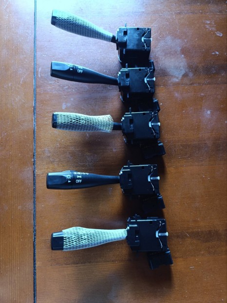 Ford Ranger s Mazda B2500 vadonatj vilgts kapcsol elad. 