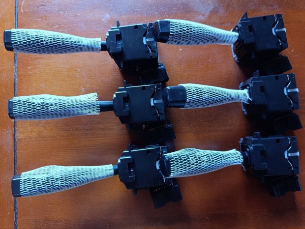 Ford Ranger �s Mazda Bt-50 B2500 vadonat�j vil�g�t�s kapcsol� elad�. 