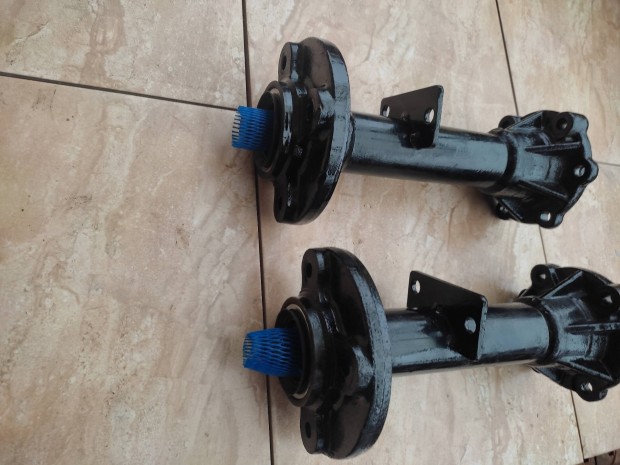 Ford Ranger s Mazda Bt-50, B2500 vadonatj differencilm toldat. 