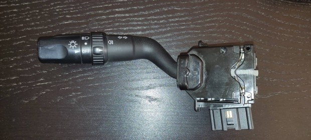 Ford Ranger �s Mazda Bt-50 bontott vil�g�t�s kapcsol�. 