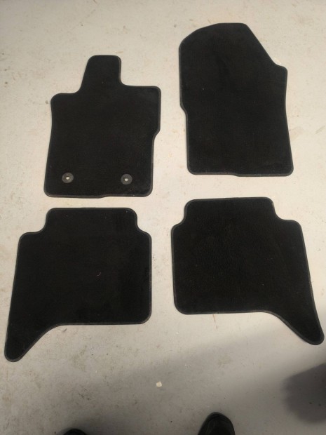 Ford Ranger gy�ri sz�nyeg