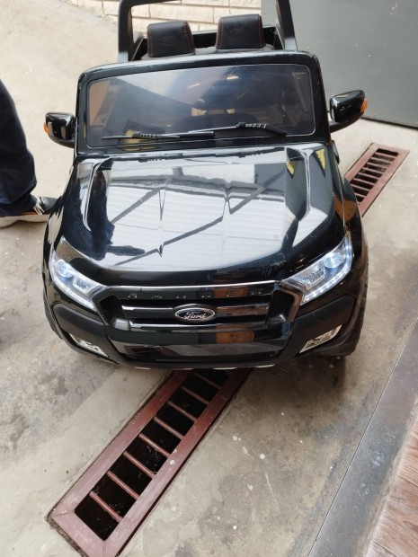 Ford Ranger wildtrak elektromos kisautó