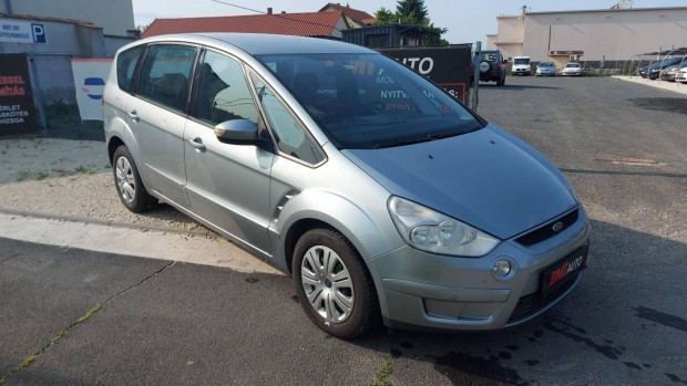 Ford S-Max 2.0 Ambiente megbízható benzines mot...