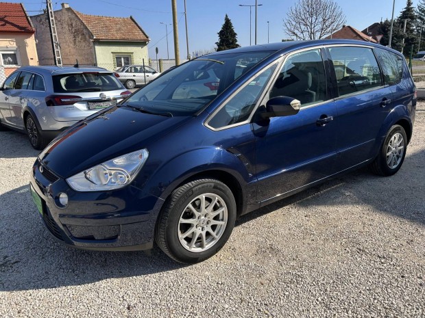 Ford S-Max 2.0 FFV Trend Szervizknyv