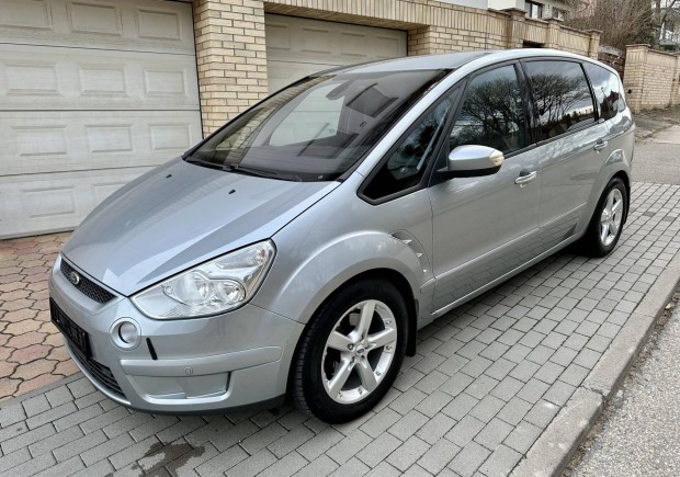 Ford S-Max 2.0 TDCi Trend 17COL-D.Klíma-5 Szemé...