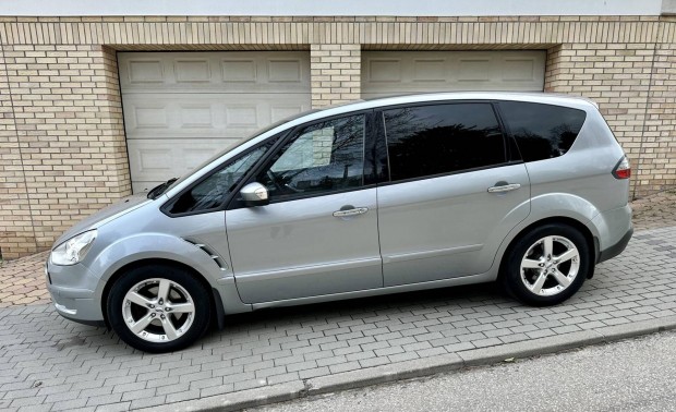 Ford S-Max 2.0 TDCi Trend 17COL-D.Klíma-5 Szemé...