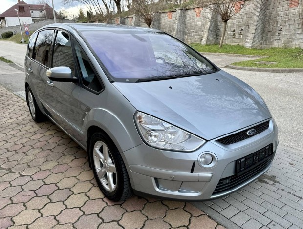 Ford S-Max 2.0 TDCi Trend 17COL-D.Klíma-5 Szemé...