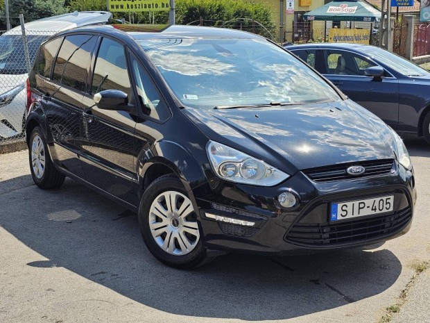 Ford S-Max 2.0 Trend vezetett szervizknyv