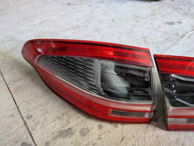 Ford S-Max hátsó lámpa 2010-2014