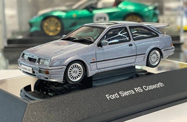 Ford Sierra RS Cosworth 1987 1:43 1/43 Autoart 52863