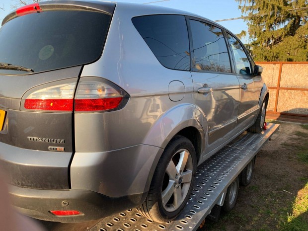 Ford Smax mondeo hts lkhrt karosszria elemek 2008