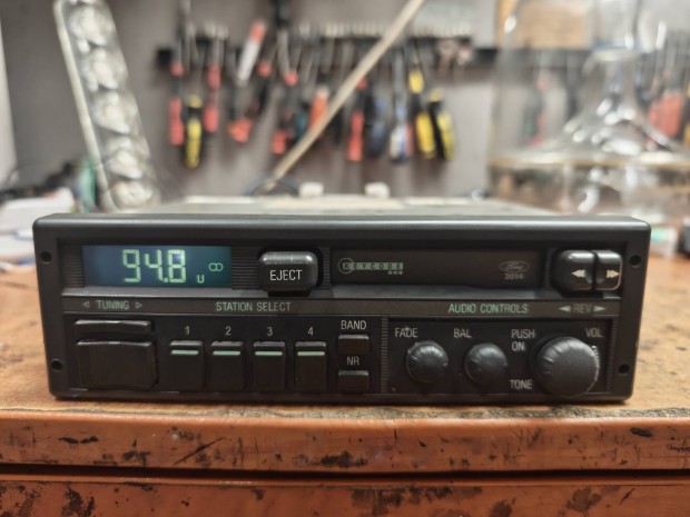 Ford Sound 2000 Escort Sierra gyári autórádió