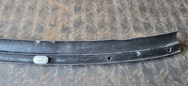 Ford TRANSIT custom 12- jobb ajt� gumi t�m�t�s g�der gumik�der 3199