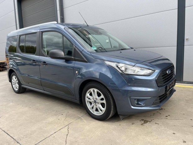 Ford Tourneo ..