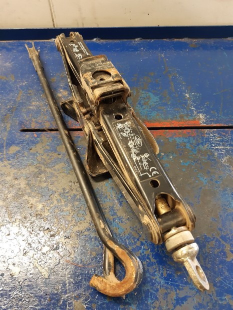 Ford Transit 00-06 Emel�