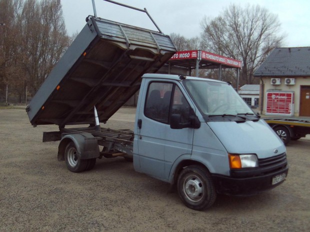 Ford Transit 2.0 100 L 1.5-év műszakival jó mot...