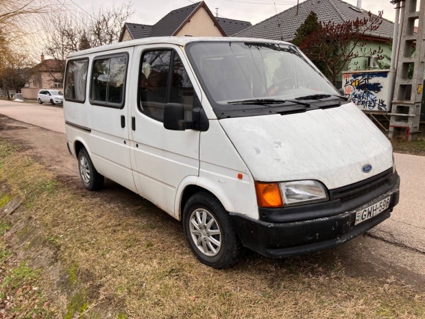 Ford Transit 2.0 CL 9 szemlyes kisbusz