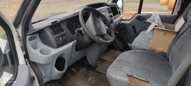 Ford Transit 2,2-es elad� 