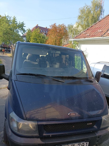 Ford Transit 8 szemlyes kisbusz