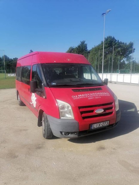 Ford Transit 9 személyes kisbusz
