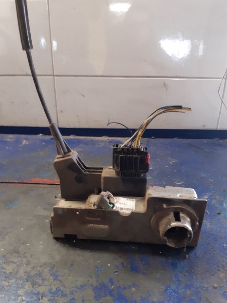 Ford Transit Connect Jobb Els� Ajt� Z�rszerkezet + K�zpontiz�r Motor