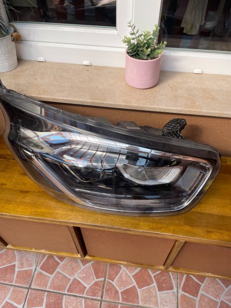 Ford Transit Custom jobb első led fényszóró