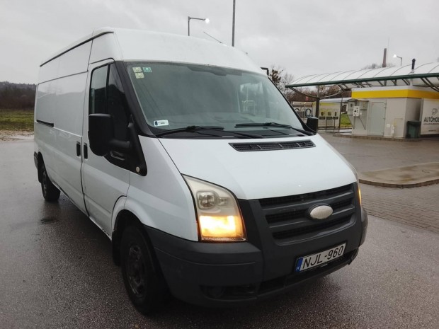 Ford Transit Friss mszakival 