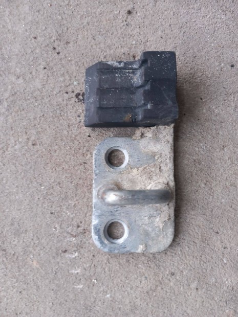 Ford Transit MK6 00- Ajtózár zár ellendarab ellen darab ütköző 11696
