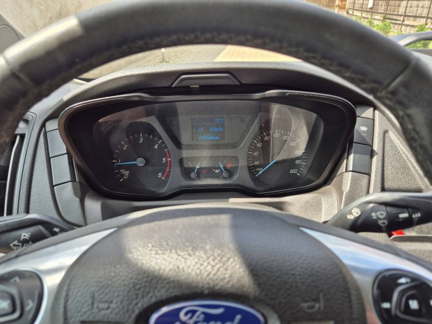 Ford Transit Ponyvás Duplakerekes Legnagyobb platóval