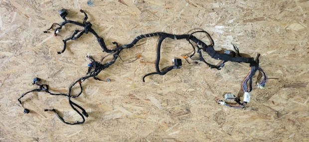 Ford Transit Tranzit 06- Kl�m�s belt�r m�szerfal k�bel k�belk�teg 0557