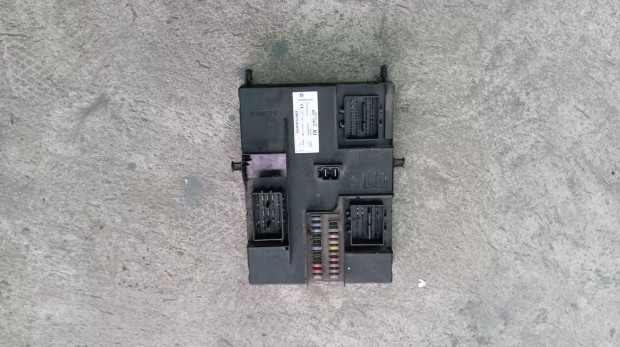 Ford Transit Tranzit Custom MK8 Komfort biztos�t�k k�zponti t�bla 1997