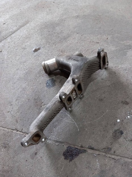 Ford Transit Tranzit MK6 00 Motor blokk oldalán lévő vízcső csonk 6633