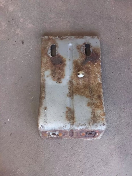 Ford Transit Tranzit MK6 00- Homlokfal l�mpakeret tart� lemez 11610