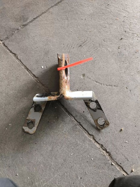 Ford Transit Tranzit MK6 00- Homlokfal l�mpakeret tart� lemez 3903