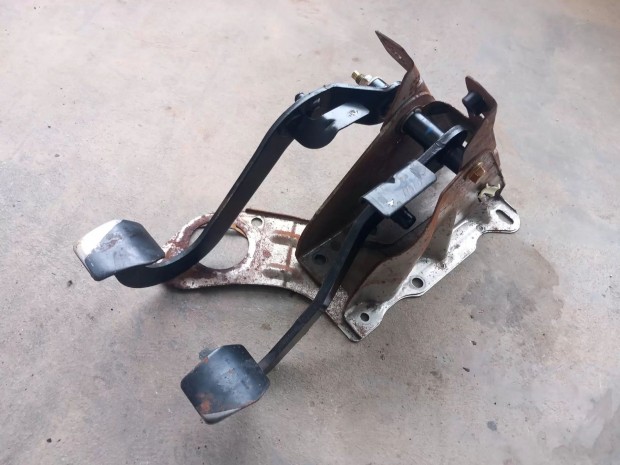 Ford Transit Tranzit MK6 00- Kuplungped�l f�kped�l ped�lsor ped�l 2073