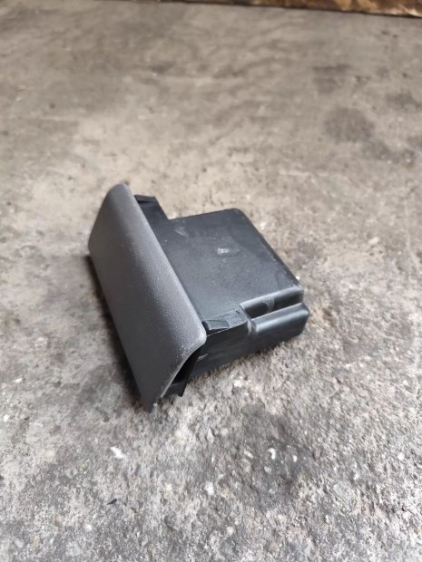 Ford Transit Tranzit MK6 00- M�szerfalba m�anyag hamut�l hamu t�l 1184