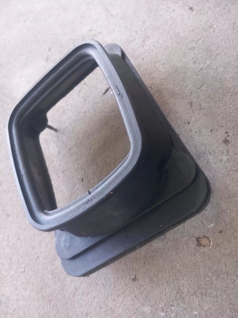 Ford Transit Tranzit MK6 00- V�lt�kar v�lt�szoknya m�anyag keret 11636